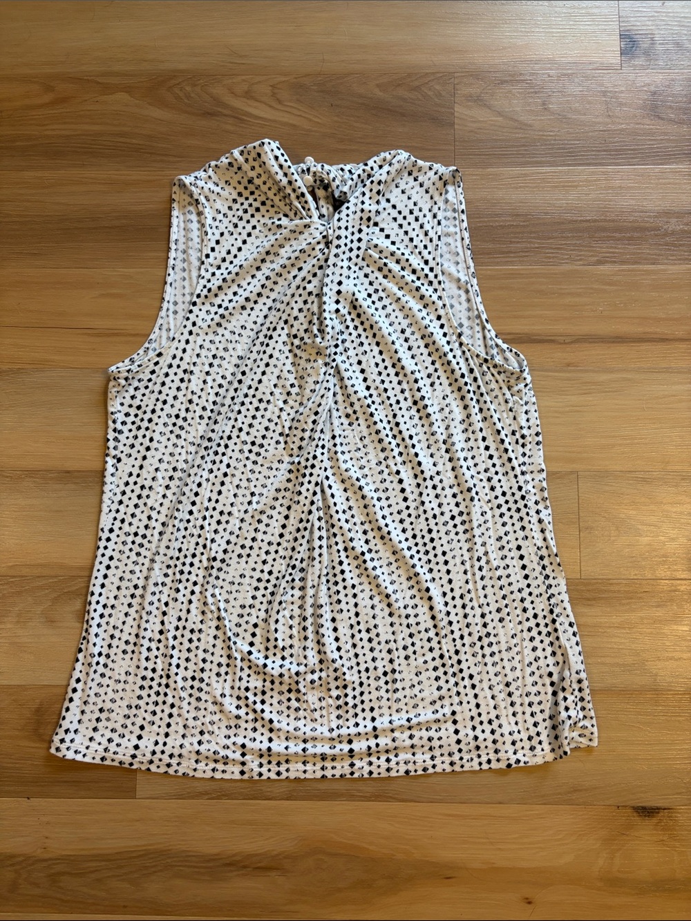 Worthington White Sleeveless Tank with Black Dot Print